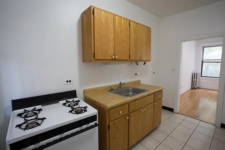 5416 S. Woodlawn Avenue — Photo 11
