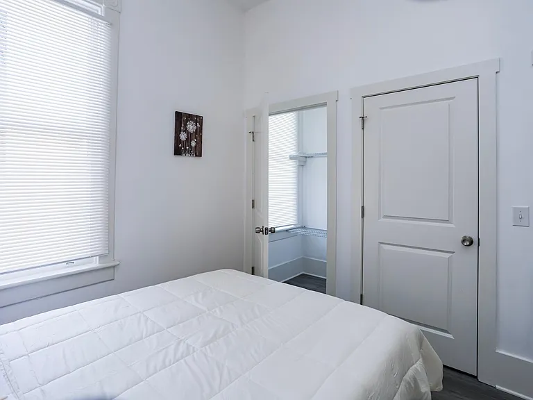 307 W 36th St #B — Photo 67