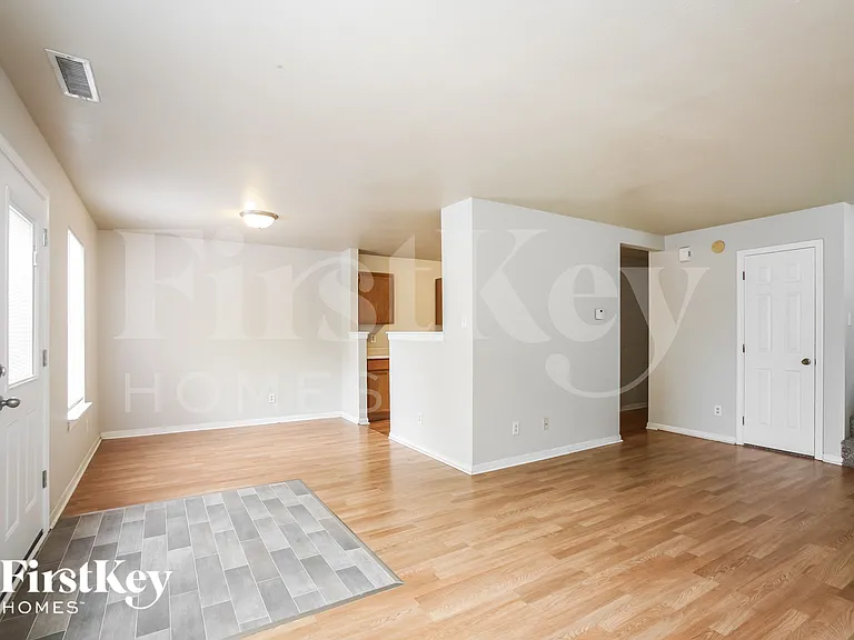 16773 Lowell Dr — Photo 5