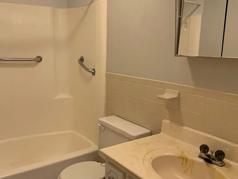 102 McConnell St — Photo 9