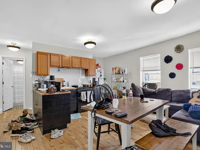 1655 S Bancroft St #2 — Photo 3