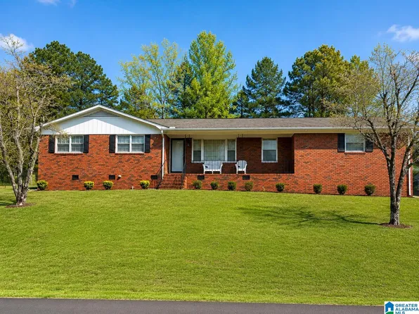108 Oak Rd, Anniston, AL 36206