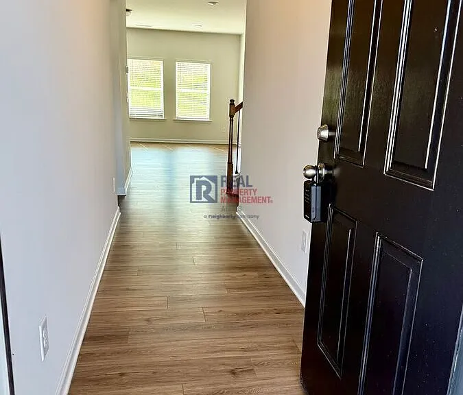25 Arrington Dr — Photo 3