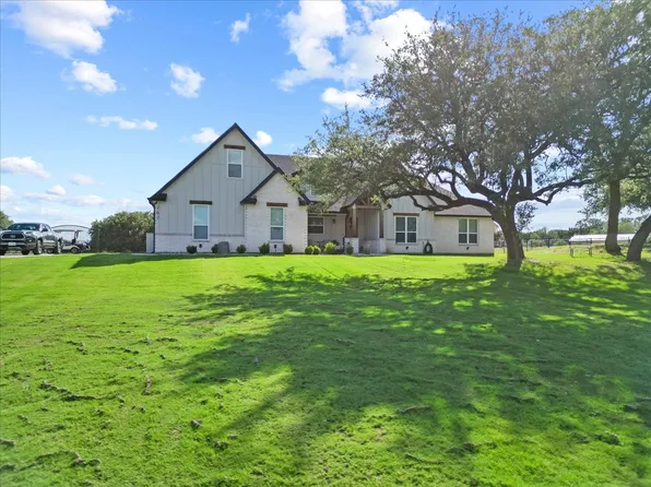 161 Helton Dr, Granbury, TX 76049
