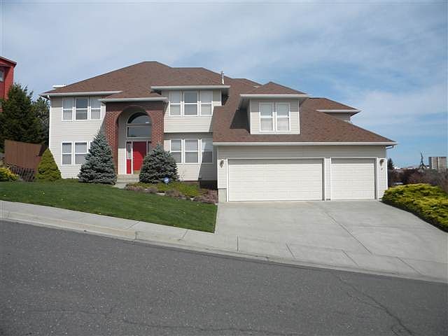 1st image of 750 SE Carolstar Dr
