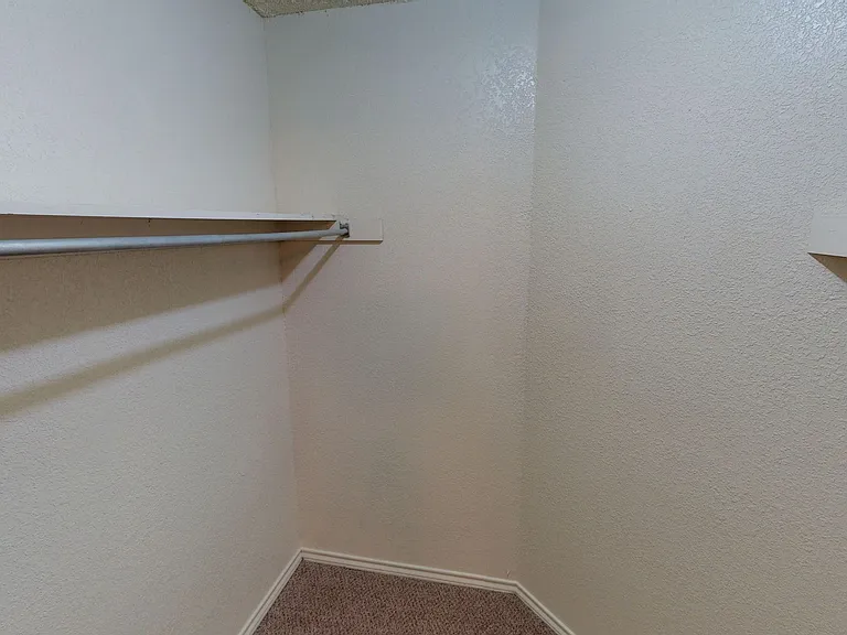 1016 W Mulberry St — Photo 11