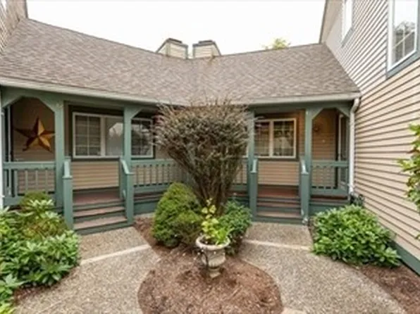 41 Lebeaux Dr Unit 41, Shrewsbury, MA 01545