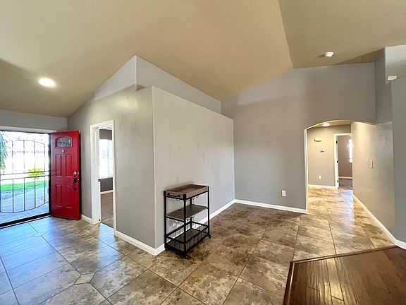 3rd image of 427 Woodlands Meadow Ct