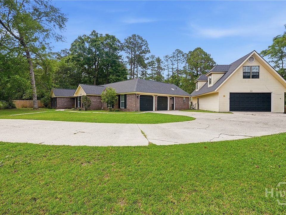 1st image of 7 Brookfield Court