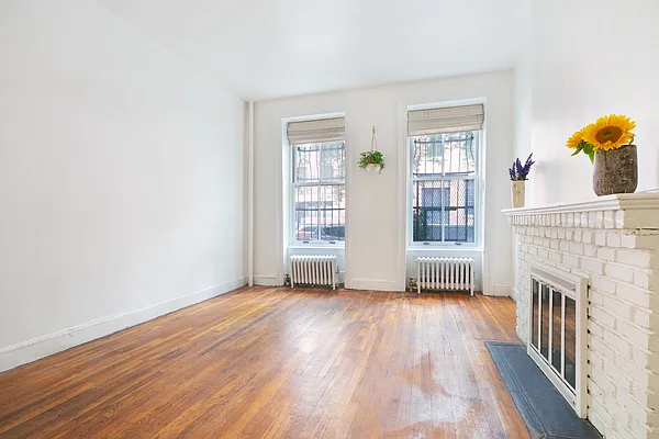 Sold by Nest Seekers International | media 7