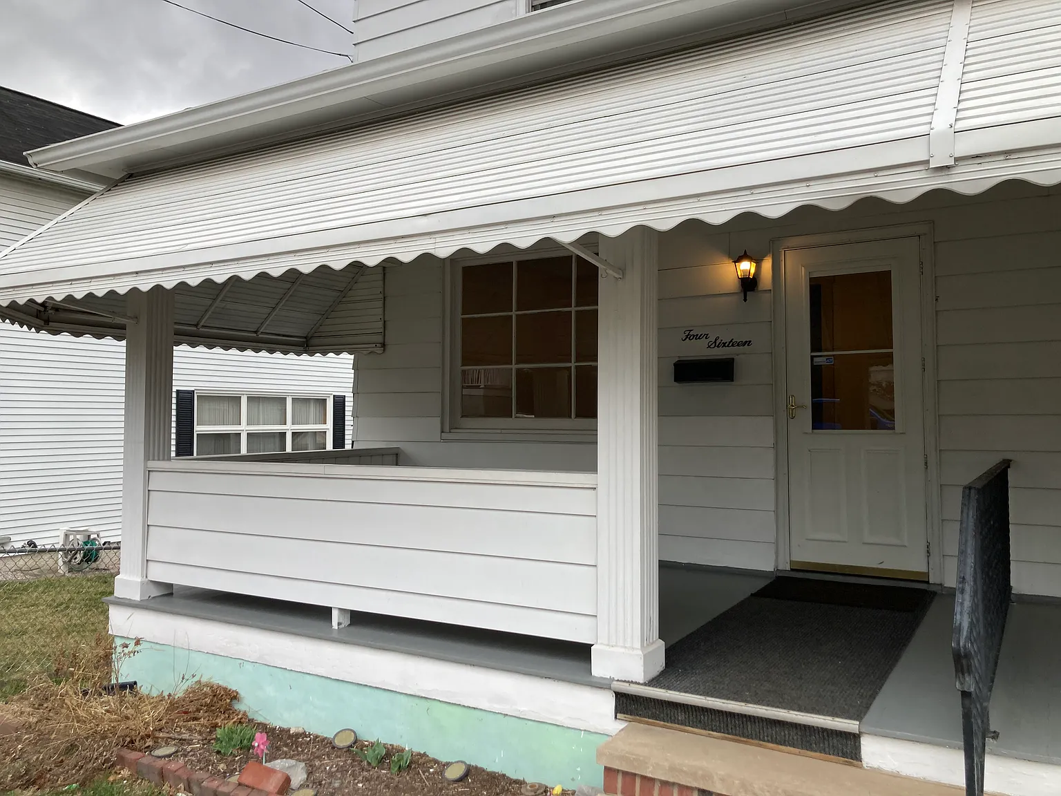 3 bed, 1200 sqft, $1,295 — Photo 2