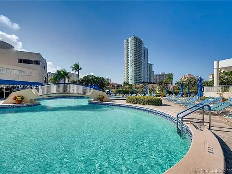19707 Turnberry Way #4L — Photo 3
