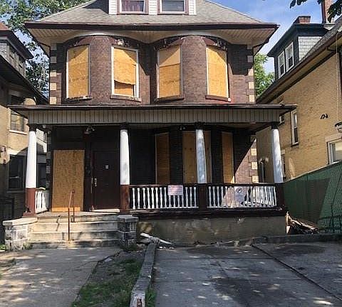 2nd image of 2194 University Ave