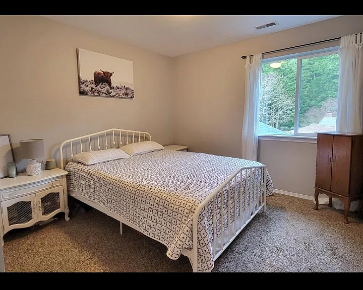 Second bedroom