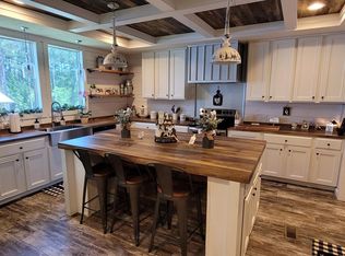 5248 Coy Burgess Loop, Defuniak Springs, FL 32435