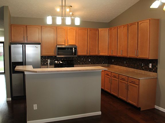 4th image of 8583 Frosty Rose Dr