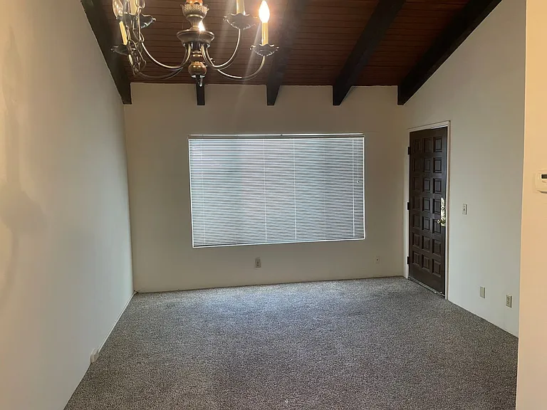 2421 I St — Photo 2