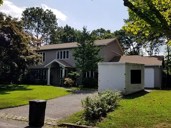 2nd image of 24 Falmouth Dr