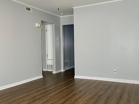 5th image of 125 N Florene St