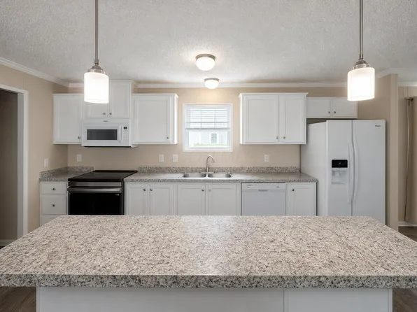 2245 Columbus Lancaster Rd NW #11, Lancaster, OH 43130
