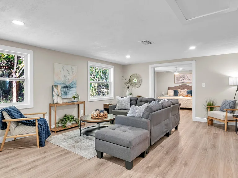 11416 Pine Forest Dr — Photo 3