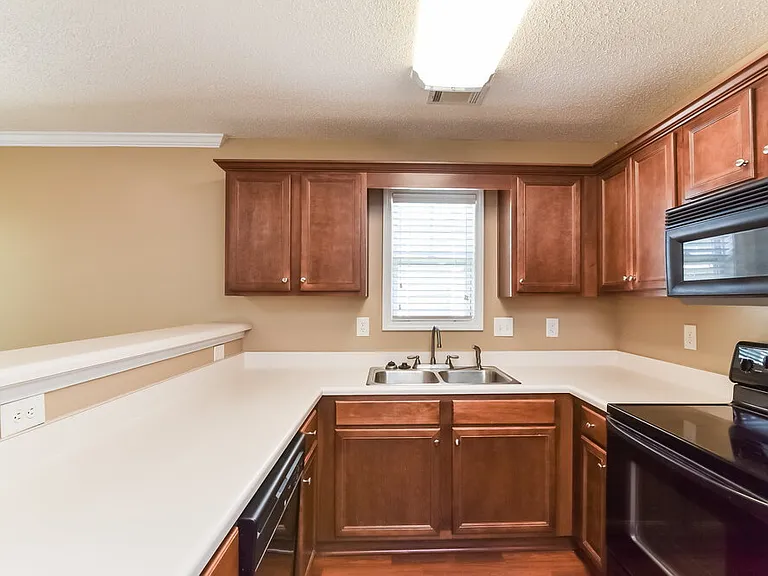 3856 Pine Village Pl — Photo 8