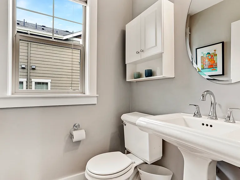 4429 41st Ave SW #B — Photo 10