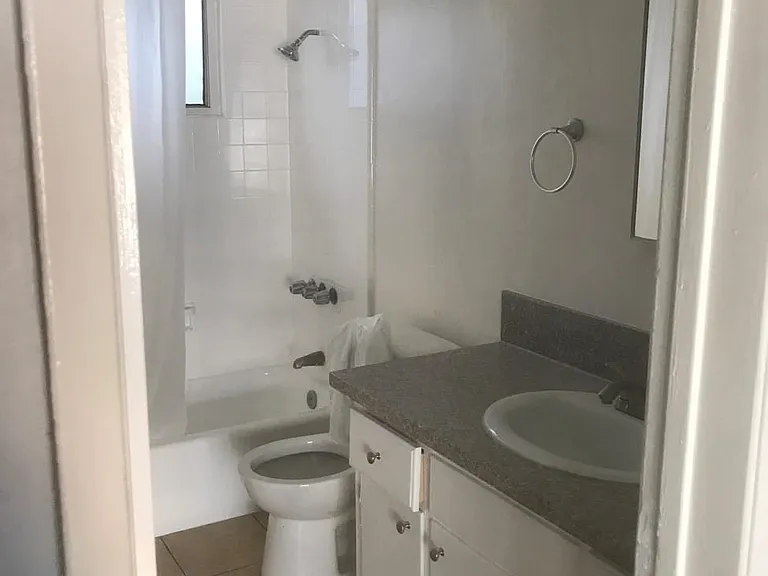 327 S Alexandria Ave #21B — Photo 13