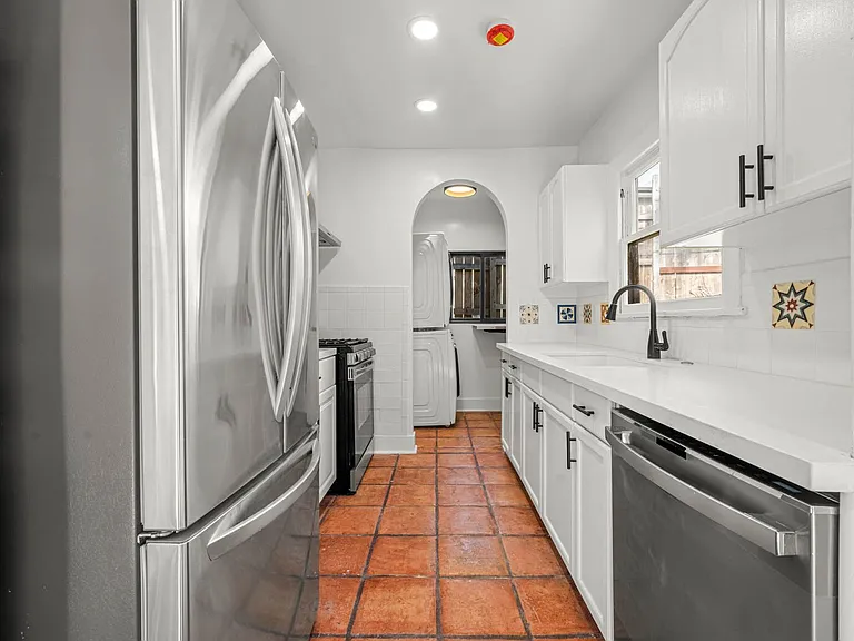 5323 Loma Linda Ave — Photo 9