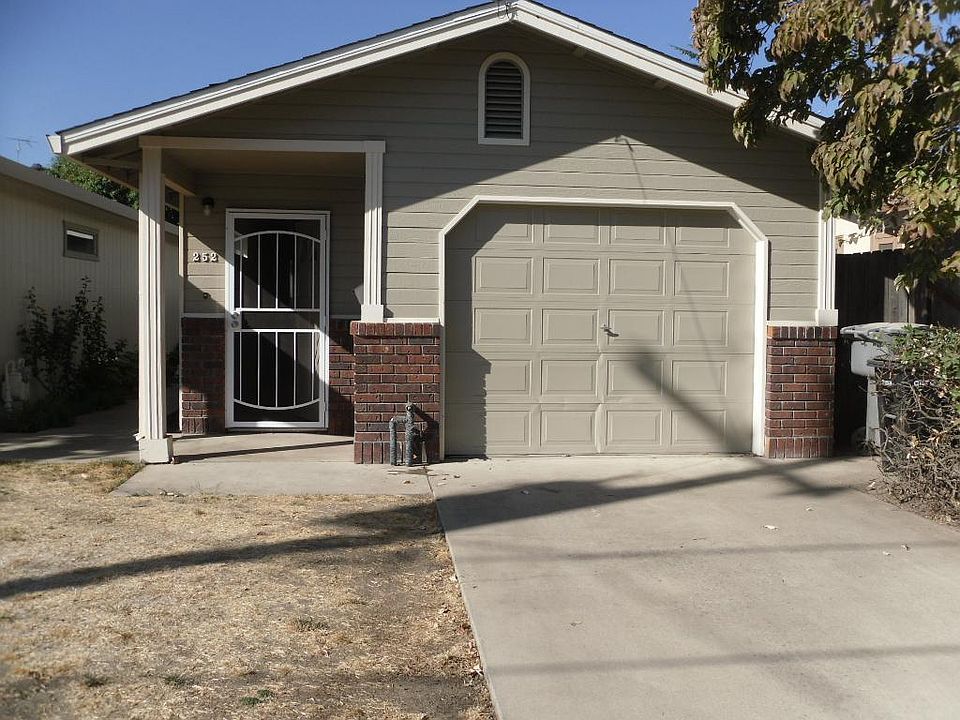 1st image of 252 N 1st Ave