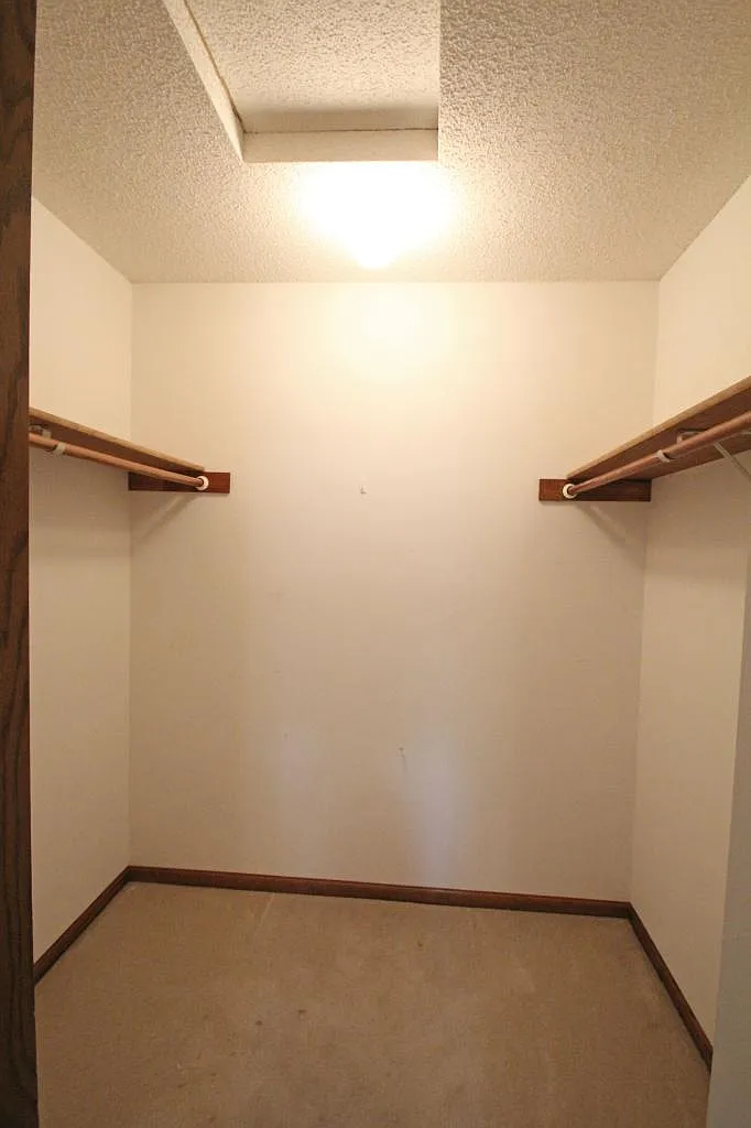 2 bed, 1.5 bath, 1247 sqft, $2,295 — Photo 3