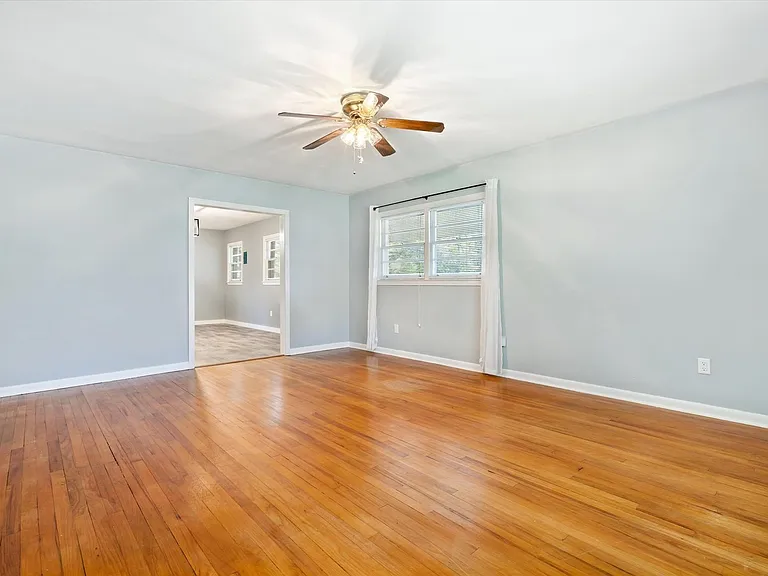 703 Magnolia Rd — Photo 2