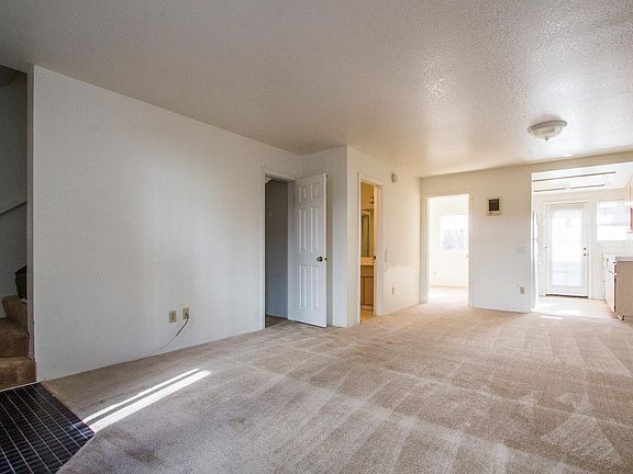 4th image of 1452 Diamond St APT 2