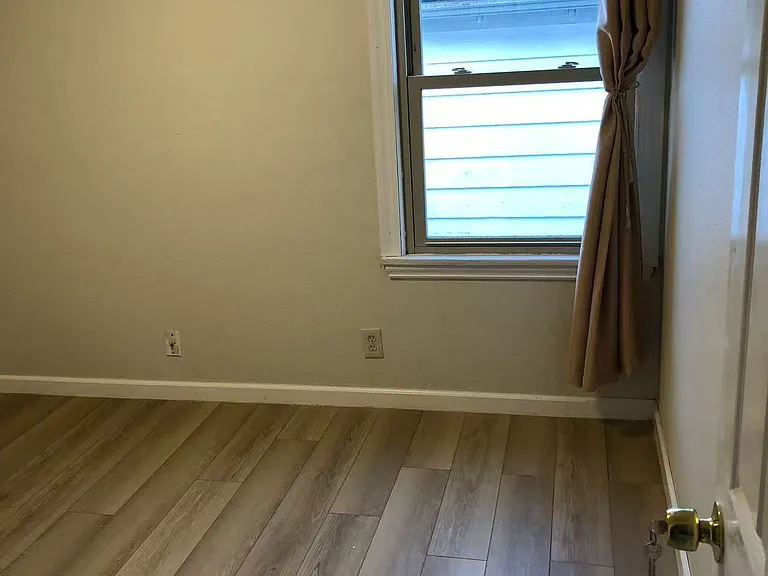 9011 15th Ave SW — Photo 6
