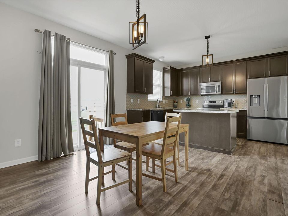 1st image of 175 Poe Ave