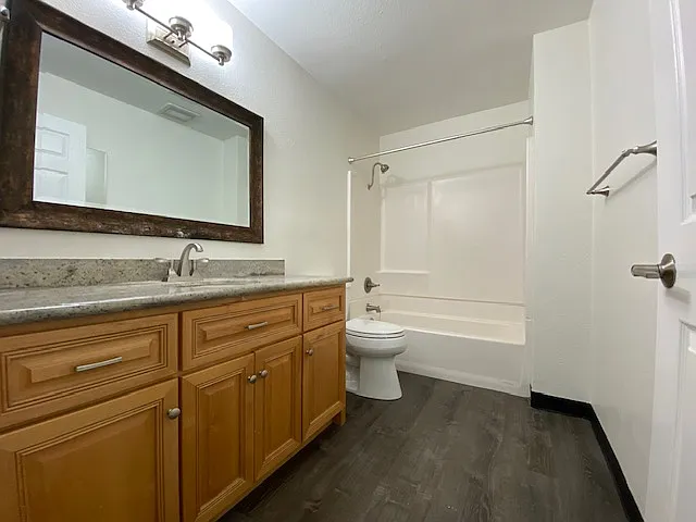 Dela Vina Apartments — Photo 30