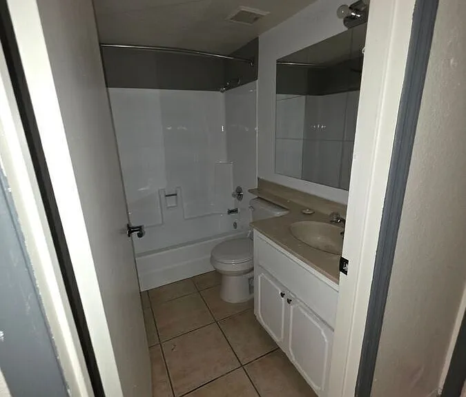 4416 N 35th Ave #2X2C — Photo 9