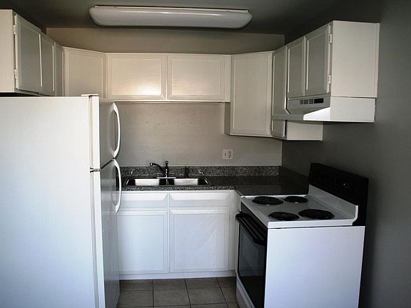 5th image of 909 N Pearl St APT 204