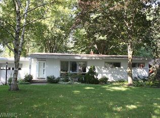 720 Lugers Rd, Holland, MI 49423