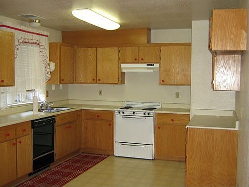 2nd image of 1225 Broadway APT P