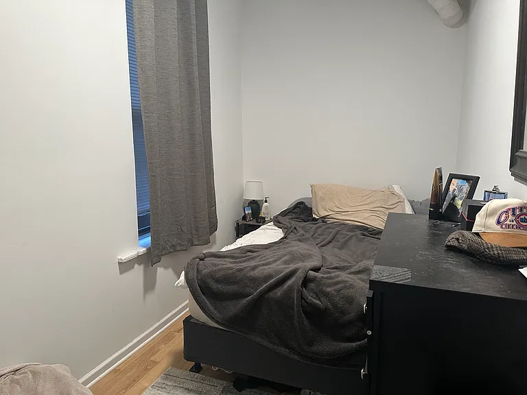 1350 N Greenview Ave #1R — Photo 6