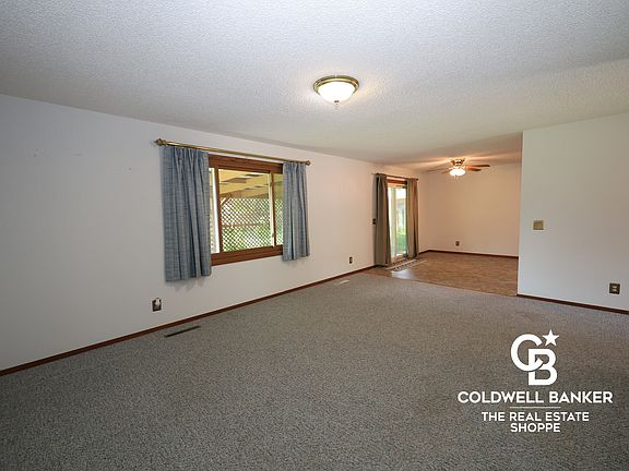 2nd image of 2611 N Shamus St