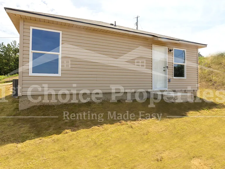 118 Shaley Street4631 Eider Road4631 Rd — Photo 2