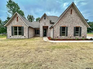 215 Clara Ln, Kilgore, TX 75662