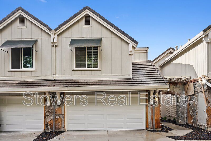 1st image of 565 Silver Oak Ln