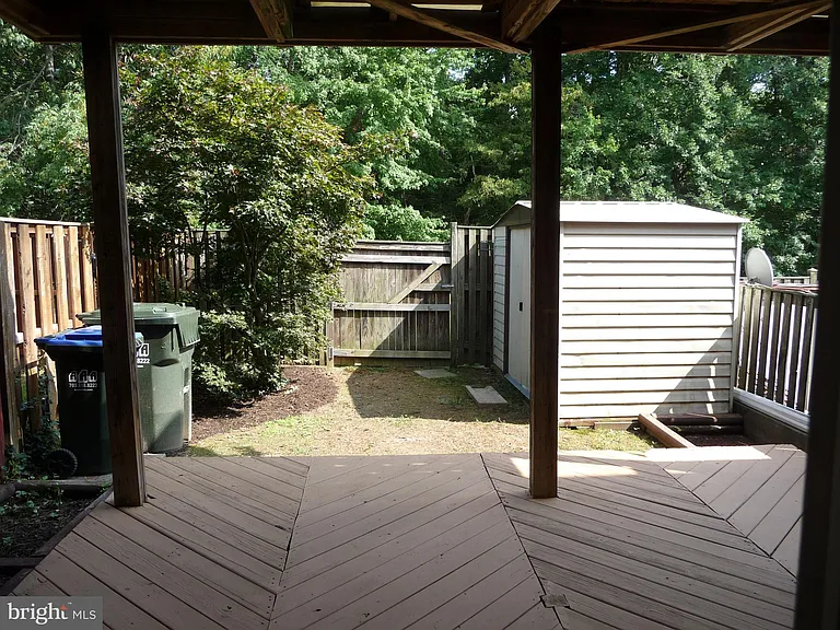 7665 Sheffield Village Ln — Photo 24