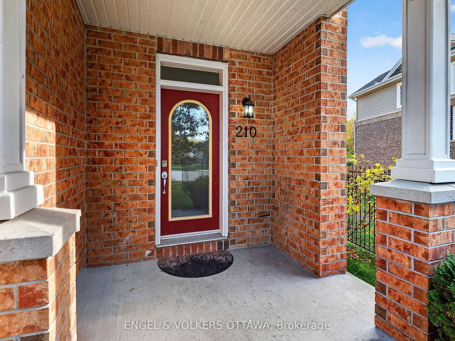 6 bed, $2,699 — Photo 3