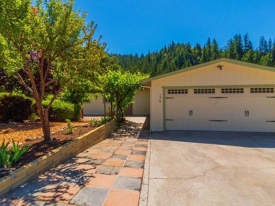 1st image of 136 Oak Knoll Ct