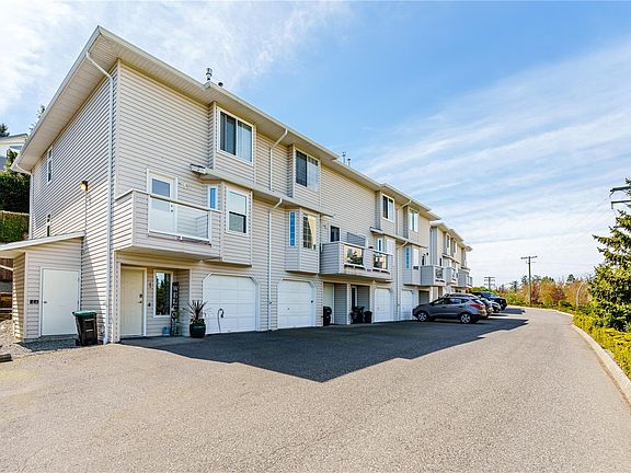 2nd image of 1663 Dufferin Cres #3