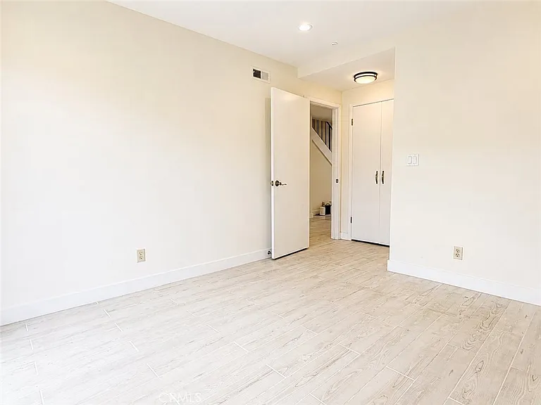 27943 Ridgebrook Ct — Photo 15